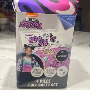 Nickelodeon girl sheet set in Full size- Brand New!